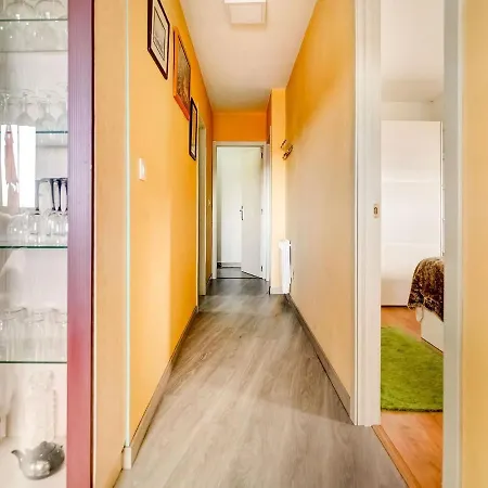 Сasa de vacaciones In With Sea Views